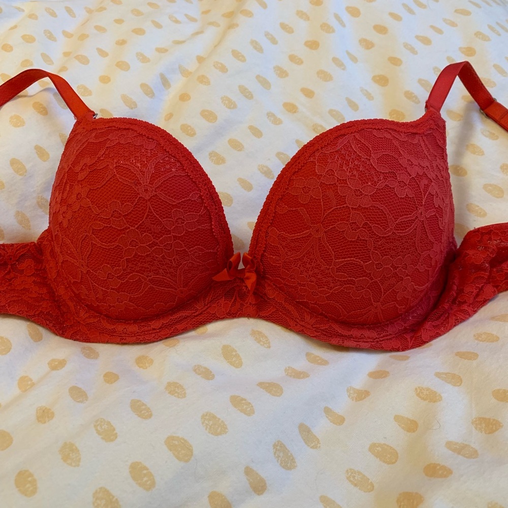 Lacey red push up bra